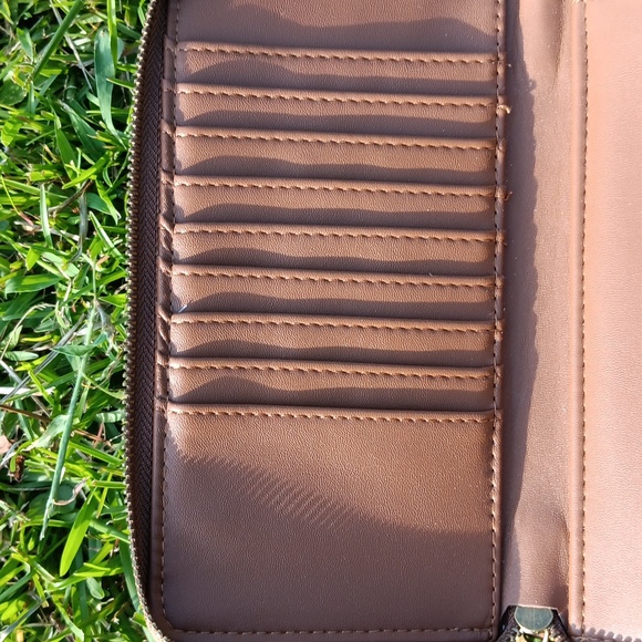 EUC UNIVERSAL THREAD LONG ZIP WALLET LIGHT BROWN - Picture 8 of 12